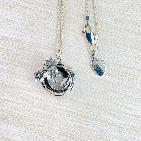 Linda Macdonald Handmade Silver "Entwined" Pendant Necklace.