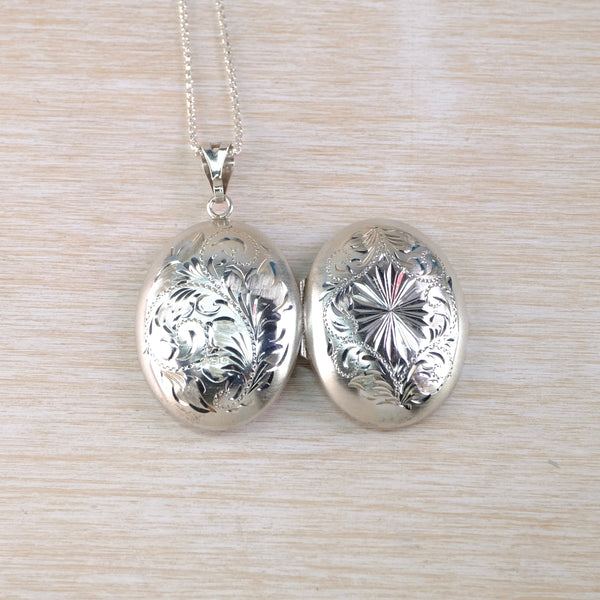 Vintage Sterling SIlver Oval Locket Pendant, Hallmarked Sheffield, 1979.