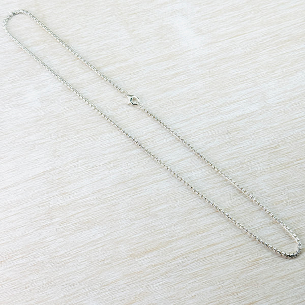 42 cm Sterling Silver Rounded Box Chain. 42 cm Sterling Silver Rounded Box Chain.