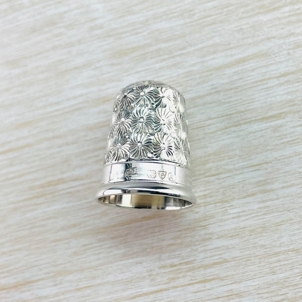Antique Silver Thimble Hallmarked Chester, 1913.