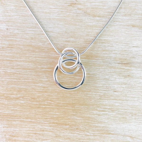 Sterling Silver Entwined Circles Pendant by 'Unique and Co'