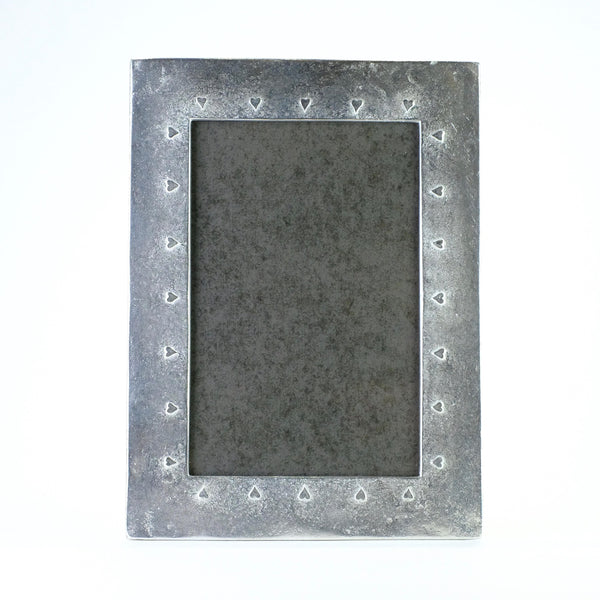 Handmade Heart Design Pewter Photograph Frame for 6" x 4" Picture.