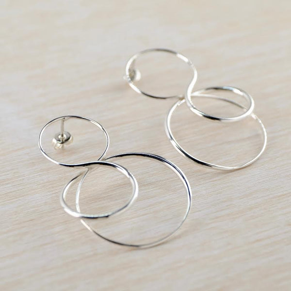 Sterling Silver Interlinked Circle Drop Earrings.