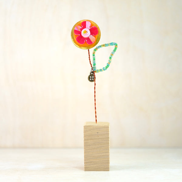 Bead and Button Single Bloom in Oak Block.