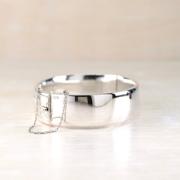 Vintage Engraved Sterling Silver Bangle Bracelet, Hallmarked Birmingham 1965.