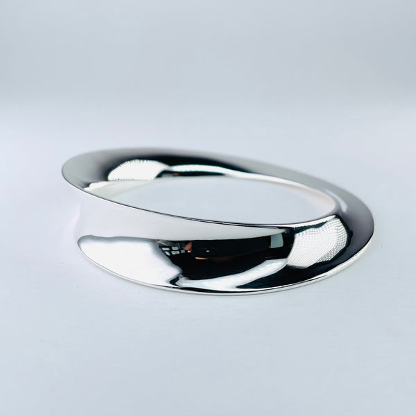 Heavy Sterling Silver Mobius Eternity Bangle.