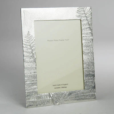 Handmade 'Fern' Design Pewter Photo Frame (7" x 5" Picture)