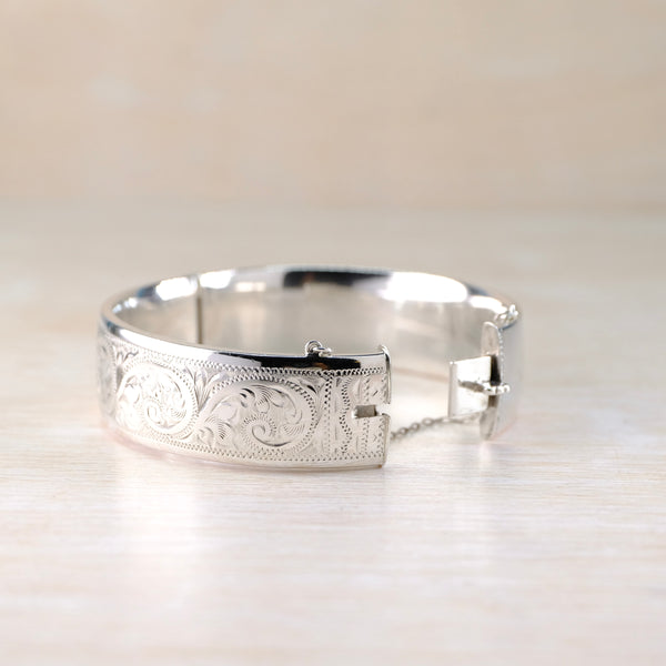 Vintage Engraved Sterling Silver Bangle Bracelet, Hallmarked Birmingham 1965.