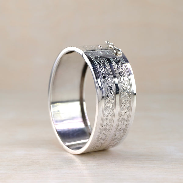 Victorian Engraved Silver Bangle Bracelet.