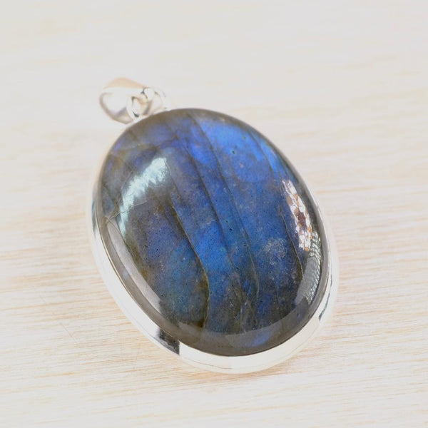 Large Silver and Oval Labradorite Pendant.