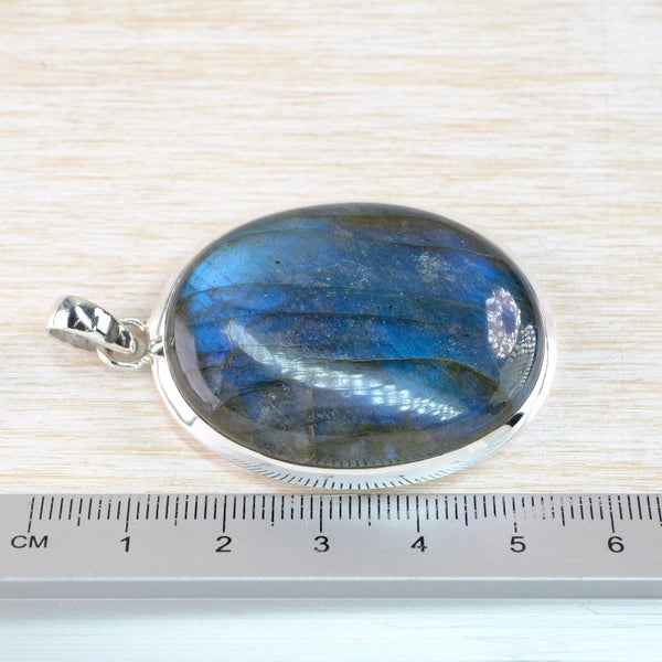 Large Silver and Oval Labradorite Pendant.
