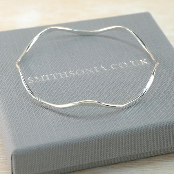 Vintage Wavy Edge Sterling Silver Bangle Bracelet.