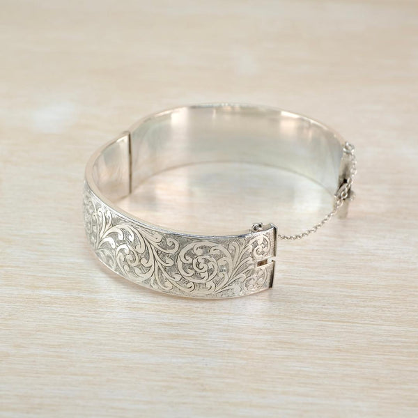 Vintage Sterling Silver Bangle Bracelet, Hallmarked in Birmingham 1942.
