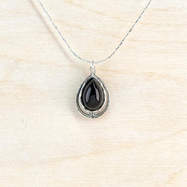 Sterling Silver and Black Onyx Teardrop Pendant Necklace.