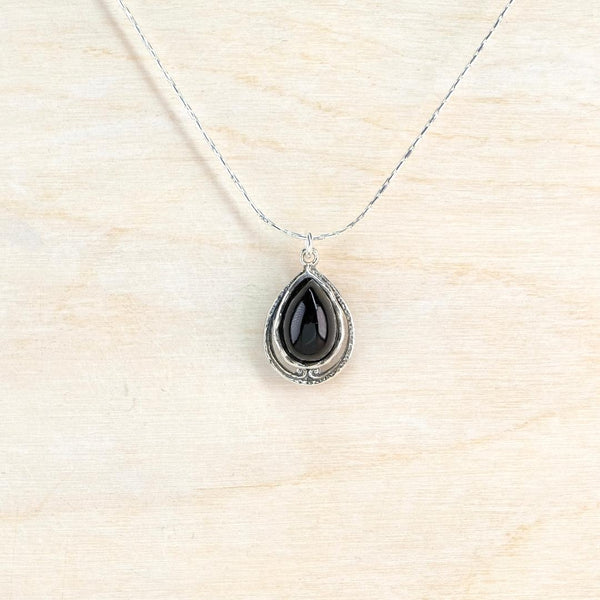 Sterling Silver and Black Onyx Teardrop Pendant Necklace.
