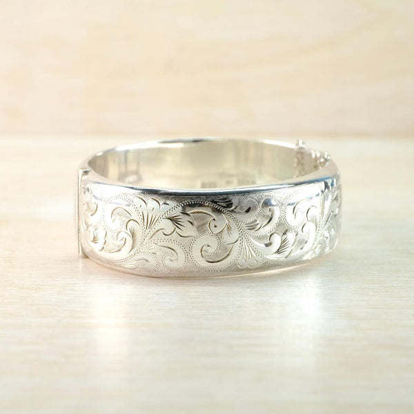 Vintage Silver Bangle Bracelet with Foliate Engraving, Hallmarked in Birmingham 1970