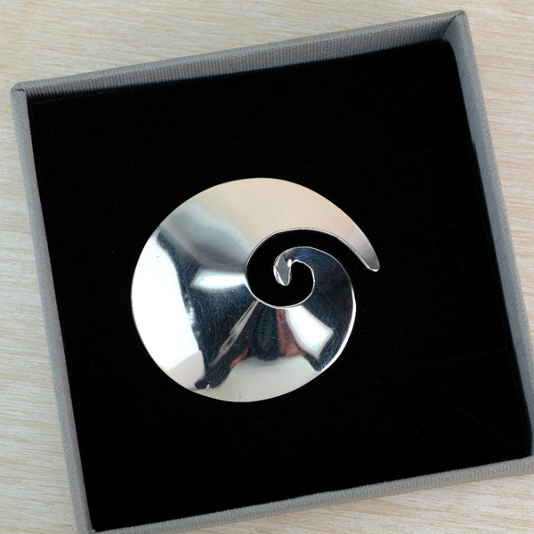 Vintage Sterling Silver Round Swirl Brooch.