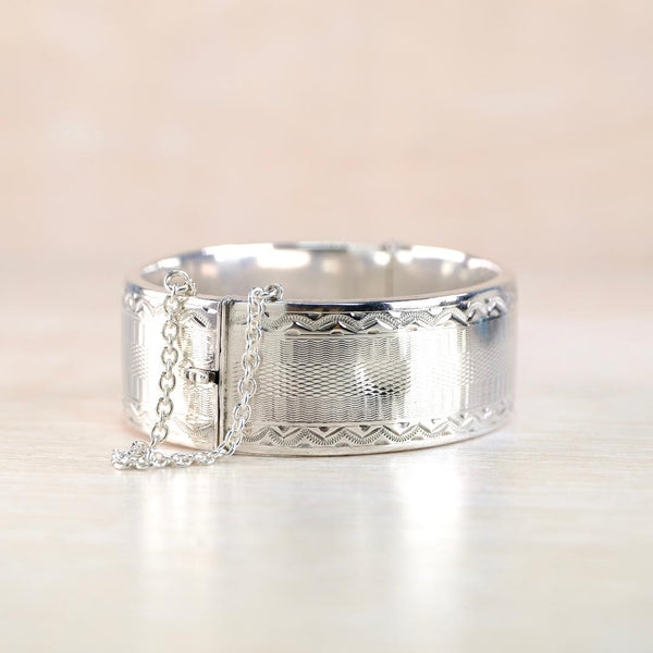 Vintage Sterling Silver Bangle Bracelet, Hallmarked in Birmingham 1947.