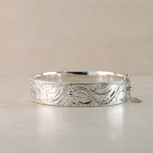 Vintage Engraved Sterling Silver Bangle Bracelet, Hallmarked in Birmingham 1965.