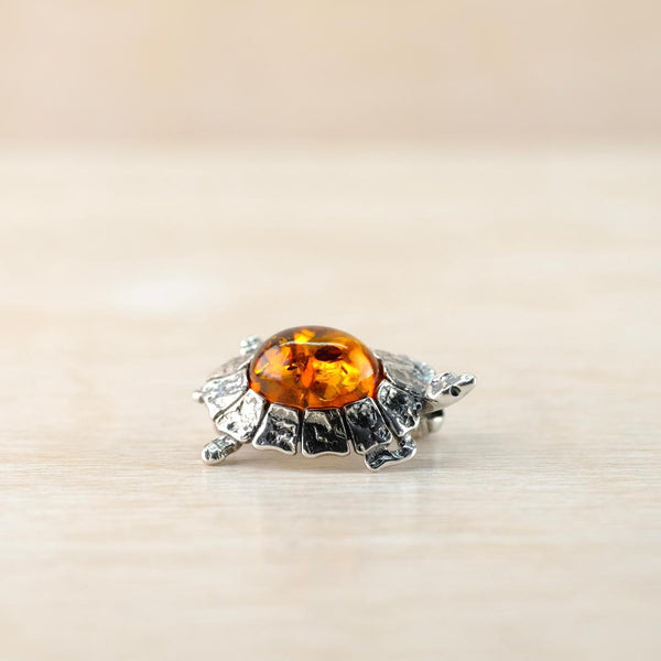 Sterling Silver and Amber Turtle Design Brooch.