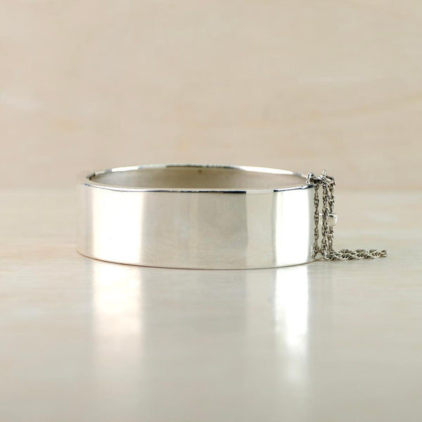 Vintage Engraved Silver Bangle Bracelet, Hallmarked in Birmingham in 1936.