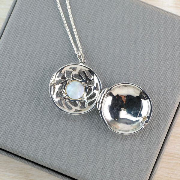 Vintage Sterling SIlver Round Locket Pendant with Mother of Pearl.