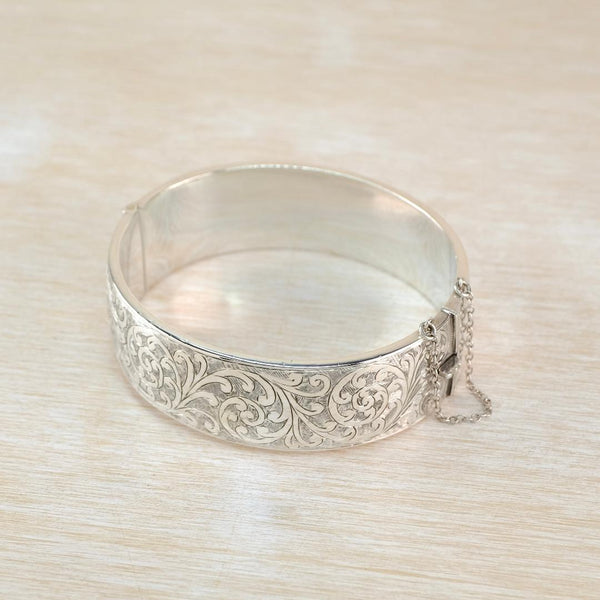 Vintage Sterling Silver Bangle Bracelet, Hallmarked in Birmingham 1942.