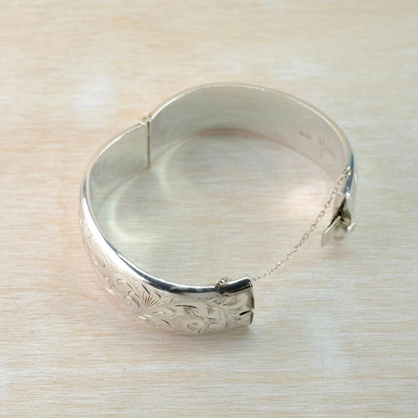 Vintage Silver Bangle Bracelet with Foliate Engraving, Hallmarked in Birmingham 1970