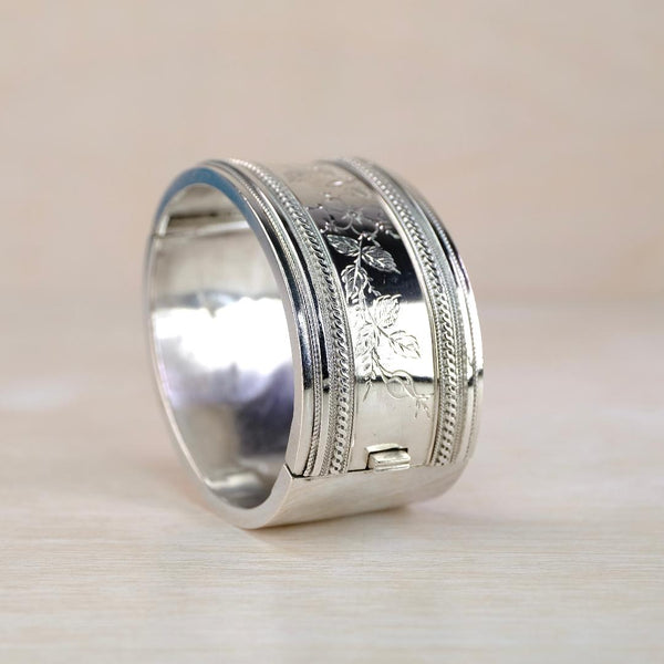 Victorian Engraved Bangle Bracelet.
