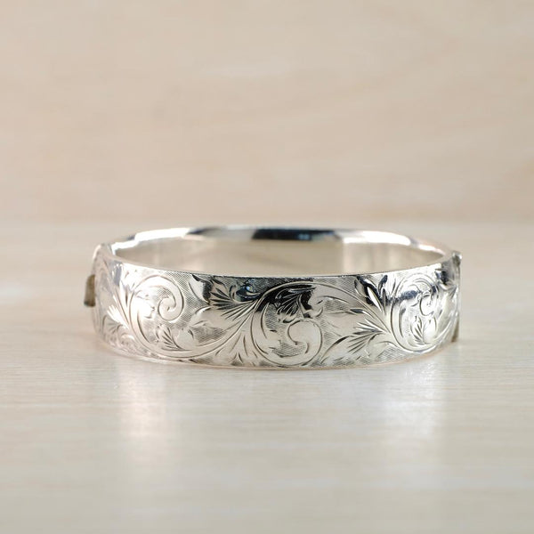 Vintage Silver Bangle Bracelet, Hallmarked in Birmingham 1967.