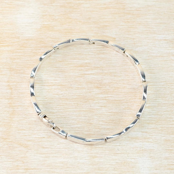 Vintage Hallmarked Sterling Silver Hinge-Linked  Bracelet.