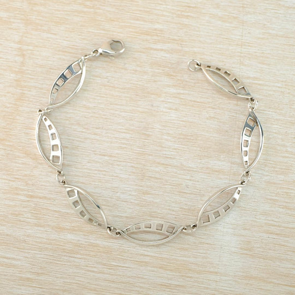 Vintage Silver Linked Bracelet with Charles Rennie Mackintosh Style Design.