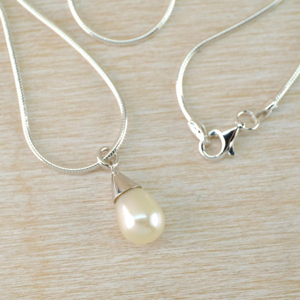Teardrop Pearl and Sterling Silver Pendant Necklace.
