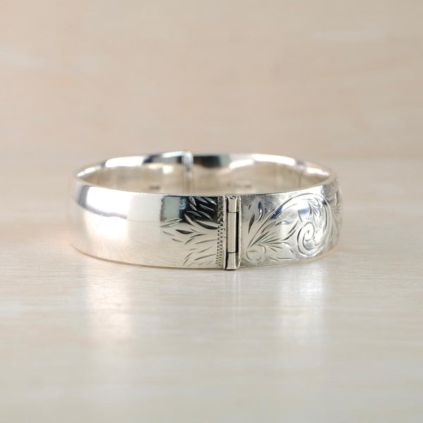 Vintage Silver Bangle Bracelet, Hallmarked in Birmingham 1967.