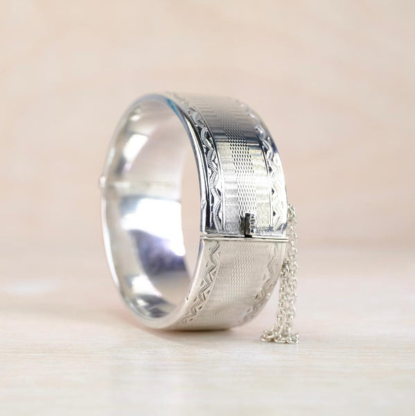 Vintage Sterling Silver Bangle Bracelet, Hallmarked in Birmingham 1947.