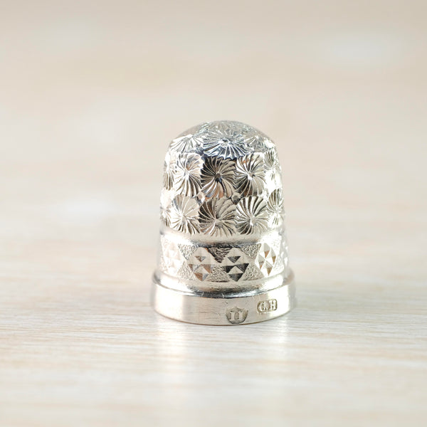 Antique Silver Thimble Hallmarked Chester, 1913.
