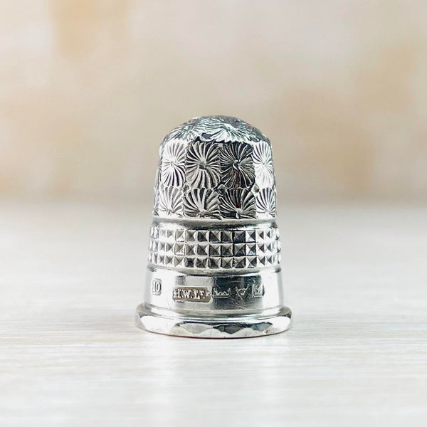 Antique Silver Thimble Hallmarked Chester, 1911.