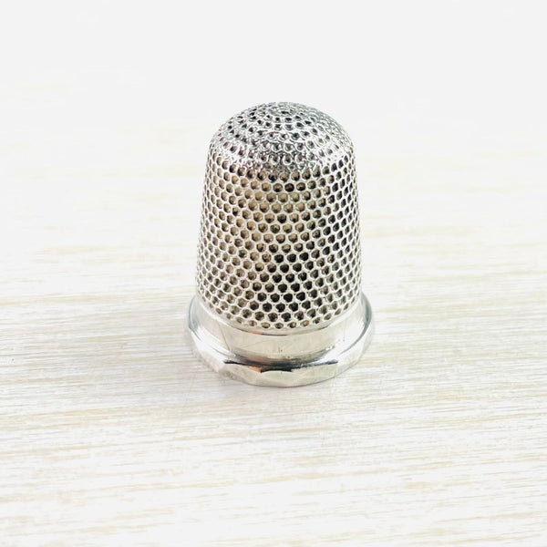 Antique Silver Thimble Hallmarked Chester, 1899.