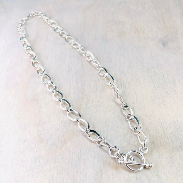 Large Linked 17 inch Sterling Silver Chain Necklace.