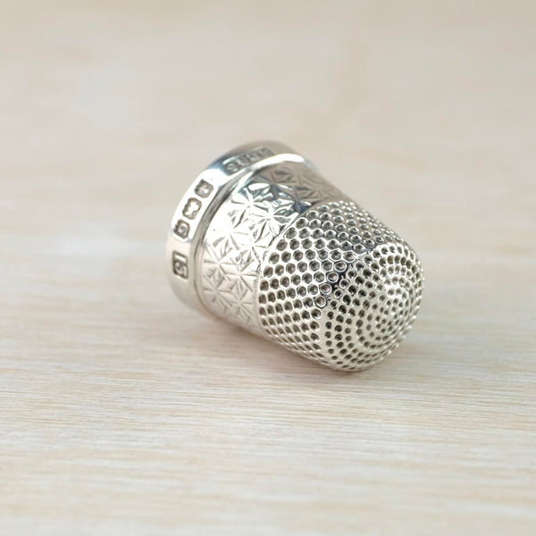 Vintage Silver Thimble Hallmarked in Birmingham, 1931.