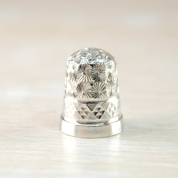 Antique Silver Thimble Hallmarked Chester, 1913.