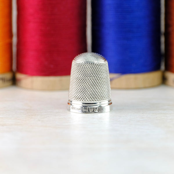Antique Sterling Silver Thimble Hallmarked in Chester, 1905.