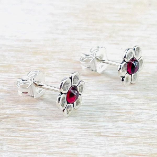 Garnet and Sterling Silver Flower Stud Earrings.