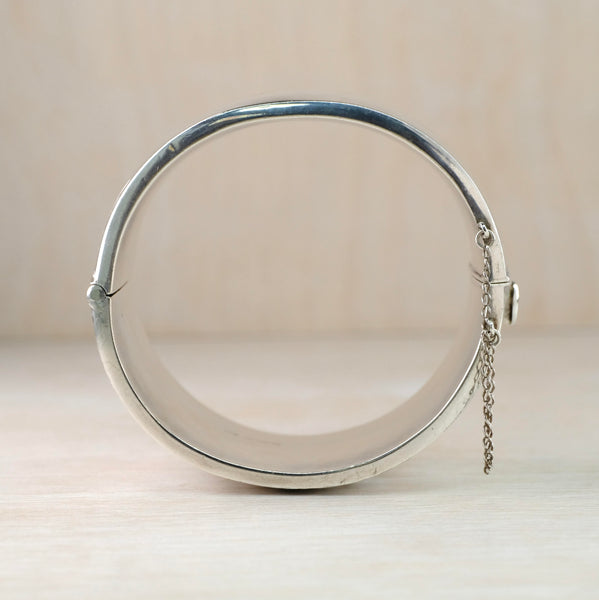 Chunky Vintage Silver Bangle Bracelet Hallmarked in Birmingham, 1962.