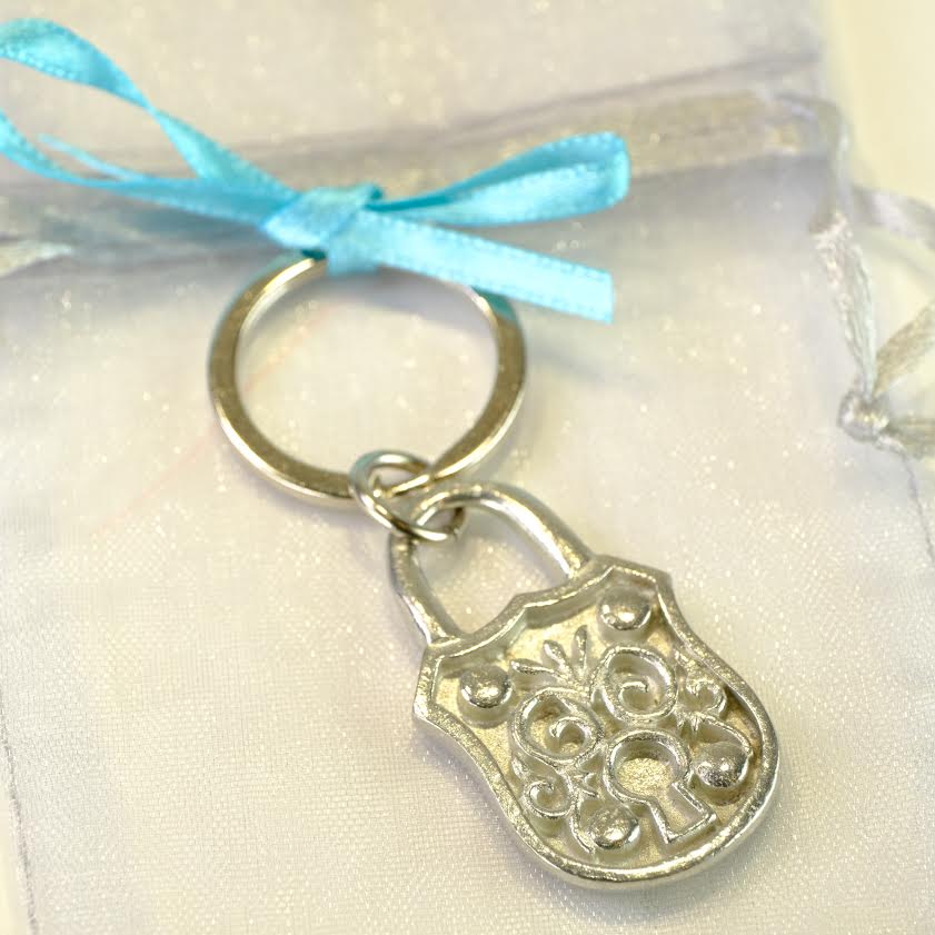 Pewter Padlock Key Ring. – Smithsonia