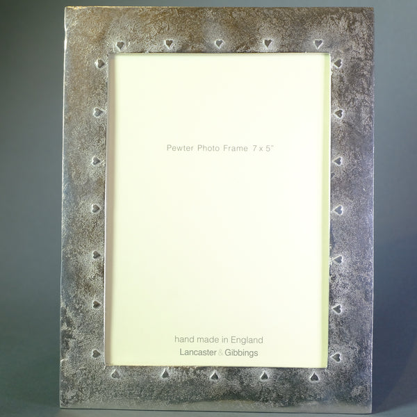Handmade Heart Design Pewter Photo Frame  (7" x 5" Picture)