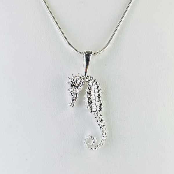 Silver Seahorse Pendant.