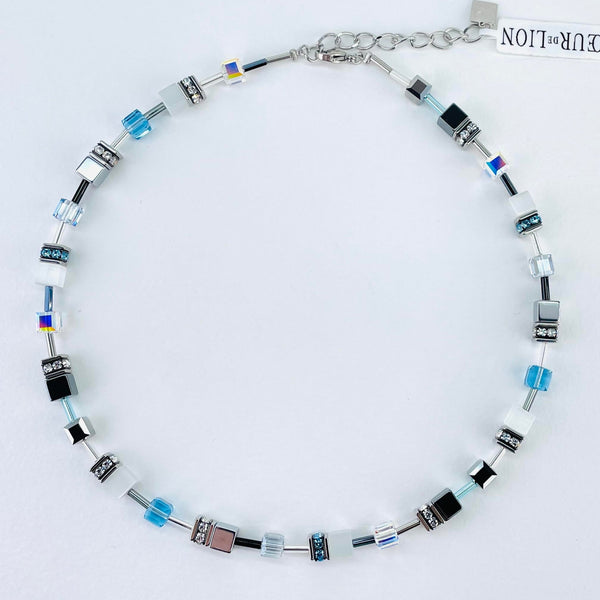 Coeur de Lion Geo Cubes Necklace in Aqua.