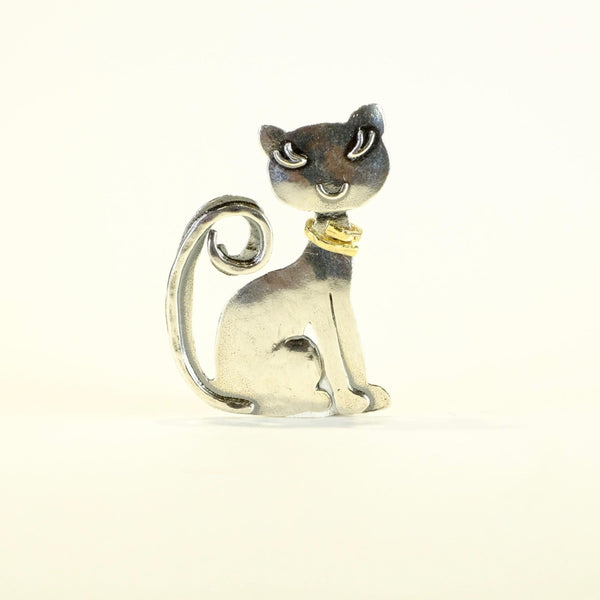 Silver Sitting Cat Brooch by JB Designs.